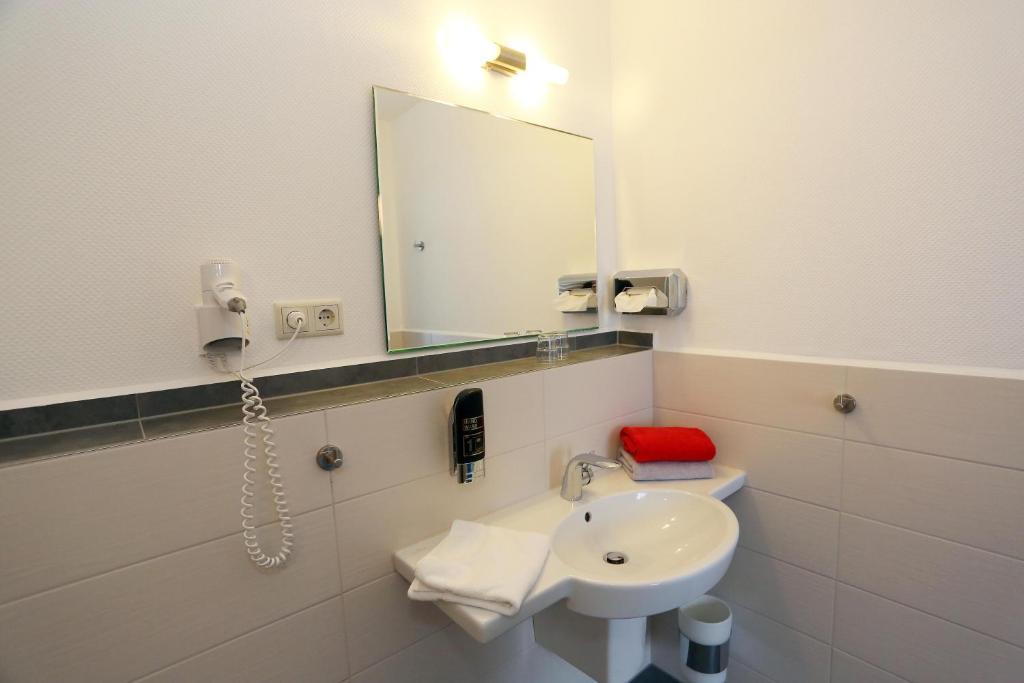 Hotel 7 Saeulen Gmbh Dessau-Rosslau Bilik gambar