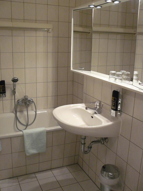 Hotel 7 Saeulen Gmbh Dessau-Rosslau Bilik gambar